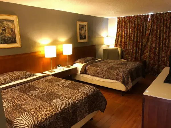 Western Inn 4