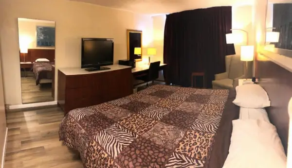 Western Inn 6