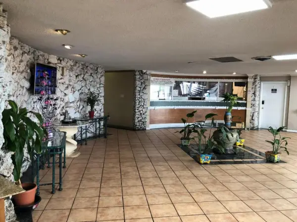 Western Inn 9
